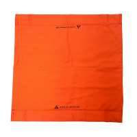 Sharp edge protection blanket with magnet detachable for road accident rescue